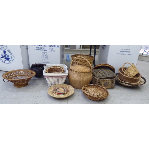 249 - Wicker items: to include mainly baskets