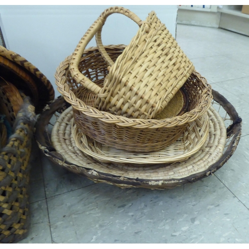 249 - Wicker items: to include mainly baskets