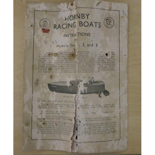 251 - A Hornby tinplate clockwork model, a Racer III speed boat  17