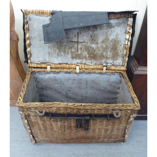 270 - A wicker trunk, inscribed 'Capt JR Beckley'  20