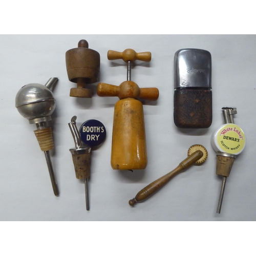 62 - Kitchenware and other domestic items: to include Bourne and Denby jars and jugs