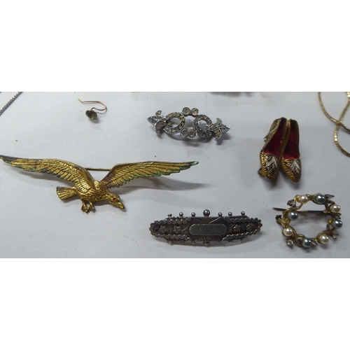 64 - Jewellery and watches: to include a yellow metal necklace