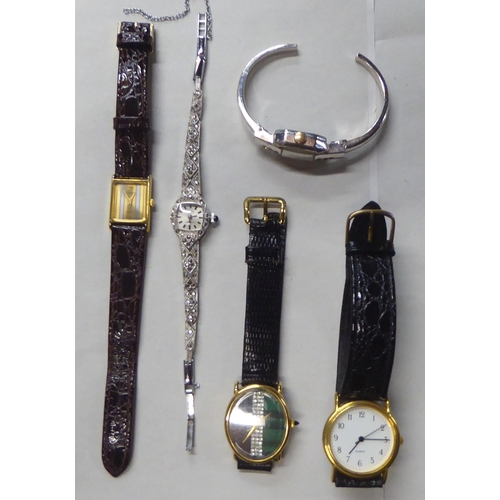 64 - Jewellery and watches: to include a yellow metal necklace