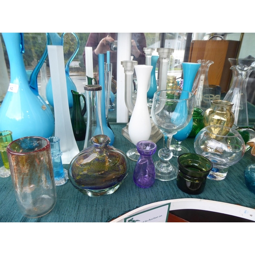 92 - Functional items: to include a ewer; coloured and clear art glass; and decorative ceramics