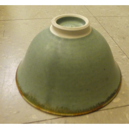 89 - Studio pottery, decorative items and tableware