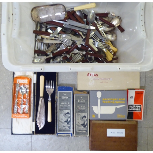 270 - Mainly 1970/80s retro design teak and other handled cutlery and flatware