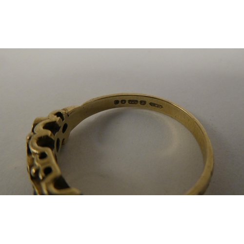 9 - Yellow metal items of personal ornament: to include a 9ct gold ring