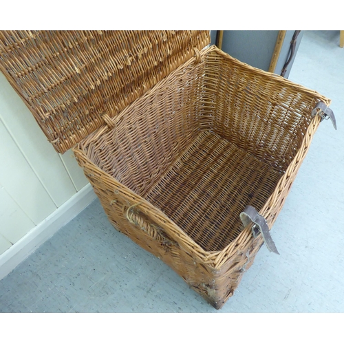 113 - Caned and wicker furniture: to include a Fortnum & Mason hamper  19