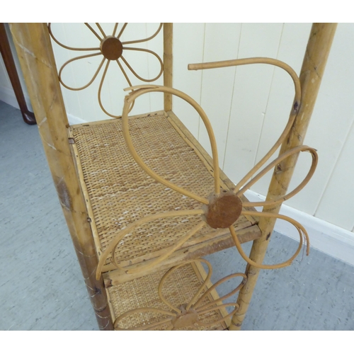 113 - Caned and wicker furniture: to include a Fortnum & Mason hamper  19