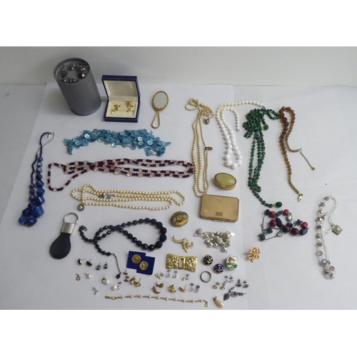 115 - Costume jewellery and items of personal ornament: to include earrings and necklaces