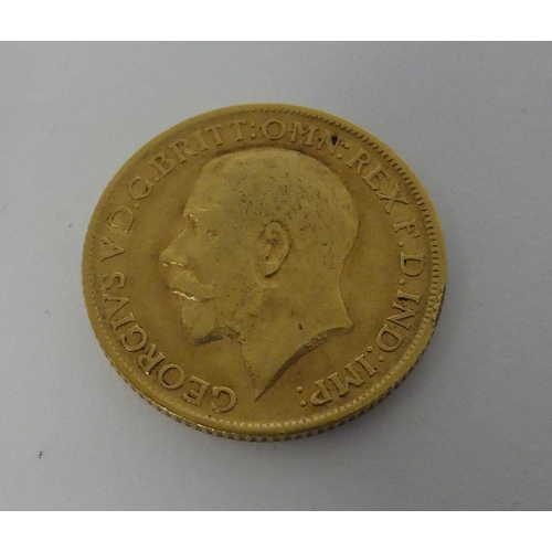 128 - A George V sovereign, St George on the obverse  1914