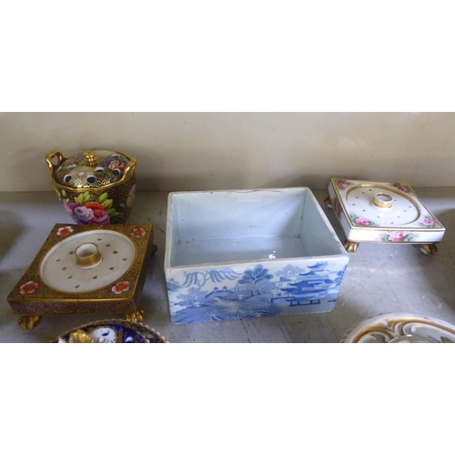 131 - 19thC Spode decorative china: to include two similar incense stands