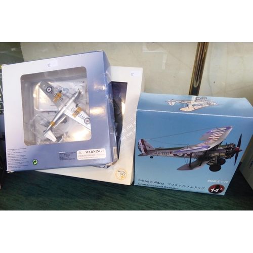 158 - Oxford and other diecast, mainly military aviation themed collectables: to include the 'Front Line S... 