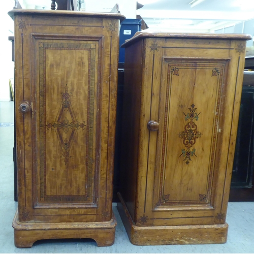 190 - Two similar late Victorian painted pine bedside cabinets, each with a single door, on a plinth  31