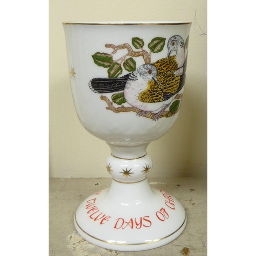 289 - Ceramics and glassware: to include a Royal Doulton china Christmas goblet, issued 2nd Day 1981  6