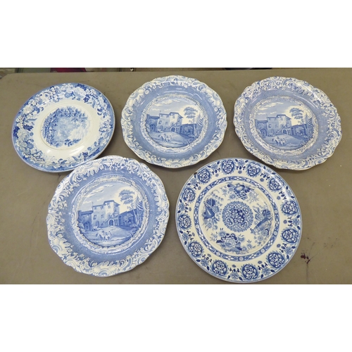 142 - 19thC Spode china, variously decorated in blue and white: to include a set of three Franciscan Conve... 