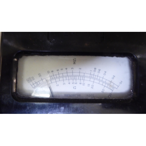 208 - Scientific measuring equipment, viz. an ohmmeter; a barograph; and a barometer 