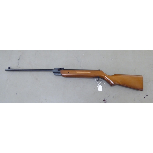 231 - An SMK .22 calibre air rifle 