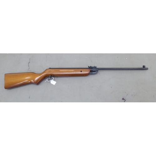 231 - An SMK .22 calibre air rifle 