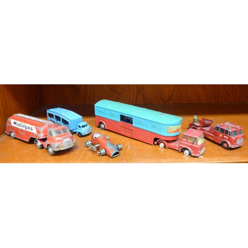 180 - Diecast model vehicles: to include examples by Lesney Matchbox 