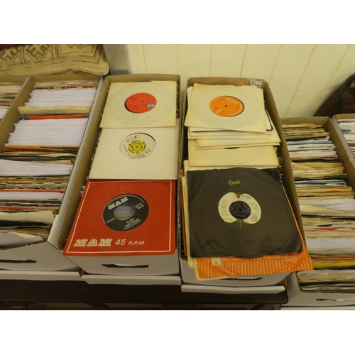 204 - 45rpm singles, mainly rock 'n pop