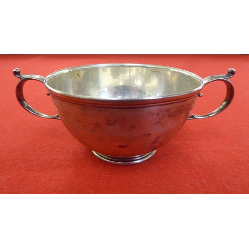 231 - A silver twin handled bowl  London 1919  4