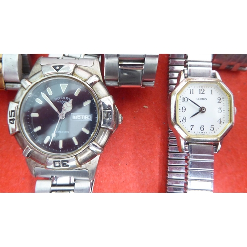 12 - Fifteen variously cased and strapped wristwatches