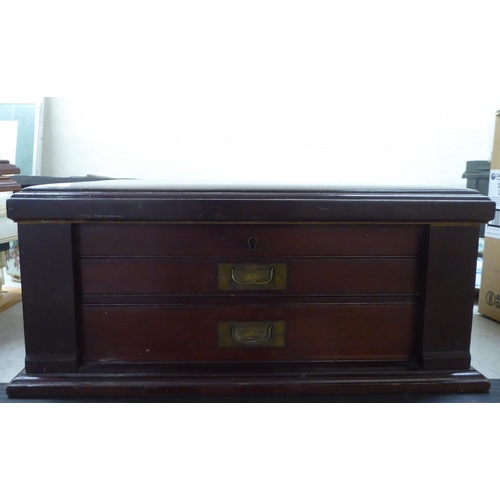 160 - An early 20thC mahogany canteen chest with straight sides and a hinged lid  8