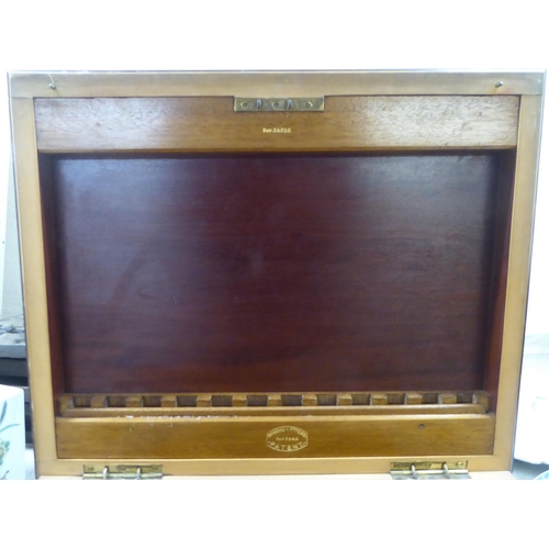 160 - An early 20thC mahogany canteen chest with straight sides and a hinged lid  8