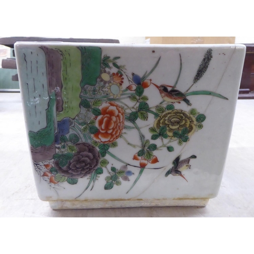 163 - A 19thC Chinese porcelain box design planter, decorated with birds and flora  7