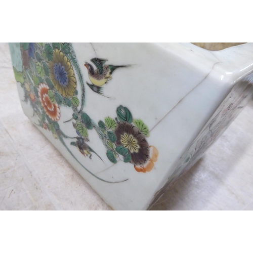 163 - A 19thC Chinese porcelain box design planter, decorated with birds and flora  7