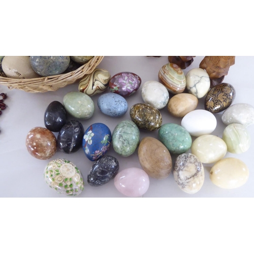 189 - A mixed lot: to include hardstone and other eggs 