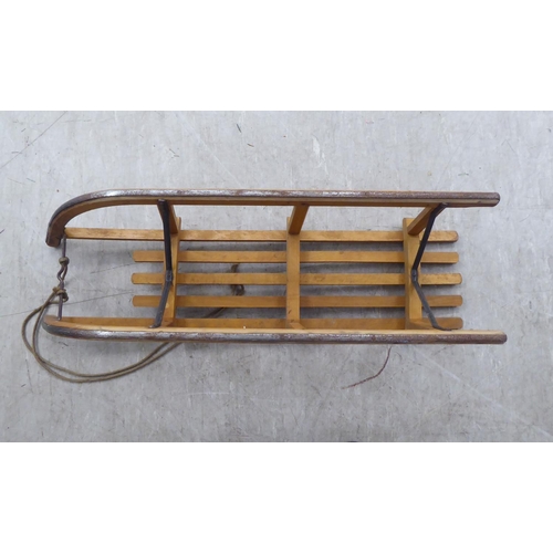 230 - An early/mid 20thC beech sledge 