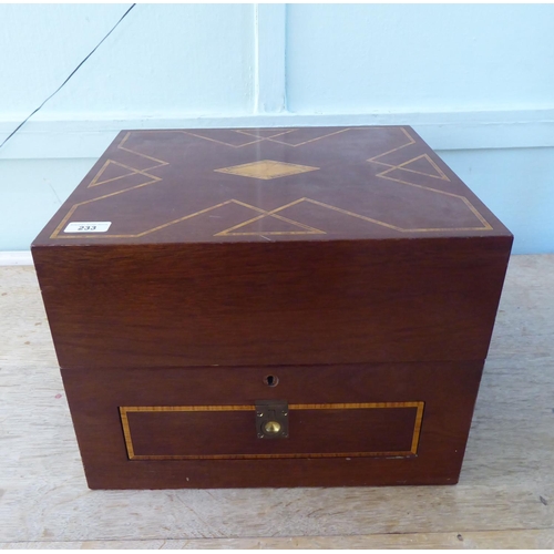 233 - A reproduction of an Edwardian presentation crossbanded string and ebony inlaid mahogany box with st... 