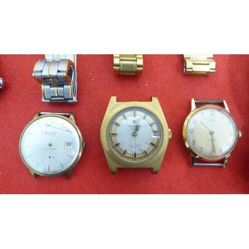 28 - Variously cased and strapped wristwatches