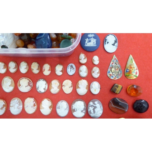 44 - Jewellery making spares, repairs and loose stones: to include unmounted cameos