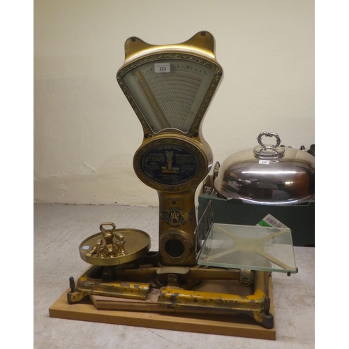 223 - A set of vintage cast iron and brass 'The Automatic Scale Co Ltd' weighing scales