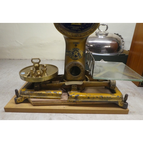 223 - A set of vintage cast iron and brass 'The Automatic Scale Co Ltd' weighing scales