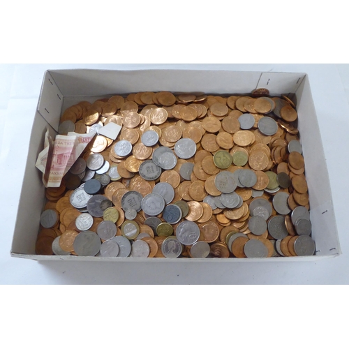 262 - Uncollated pre-decimal British coinage, mainly half pennies and later British and foreign coinage