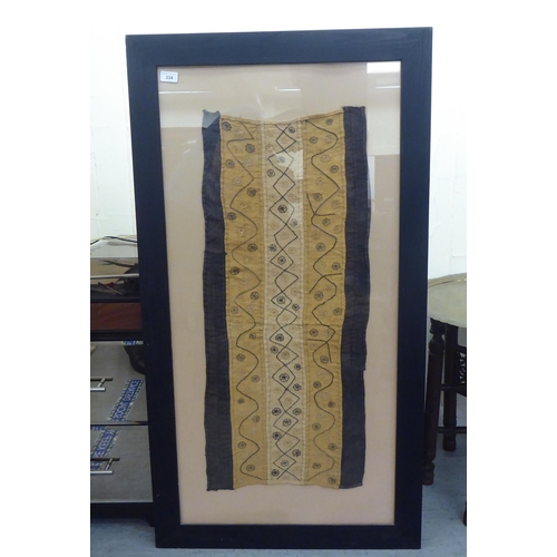 334 - A (possibly African) framed textile  21