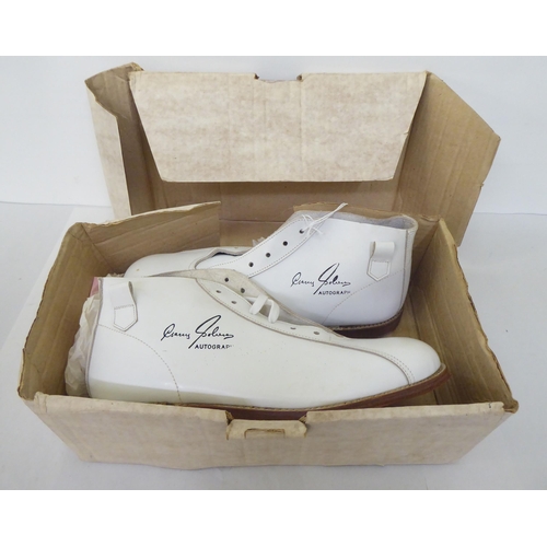 148 - A pair of vintage 'Gary Sobers Autograph' cricket shoes with detachable studs  size 9.5