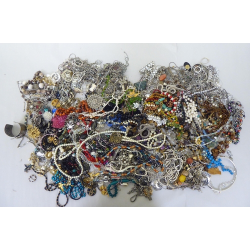 150 - Costume jewellery: to include necklaces, rings and bangles