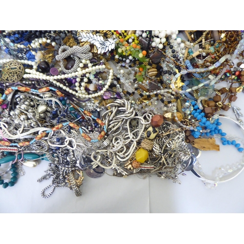 150 - Costume jewellery: to include necklaces, rings and bangles