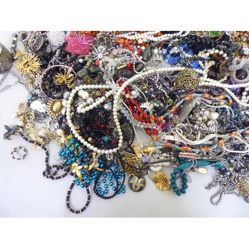 150 - Costume jewellery: to include necklaces, rings and bangles