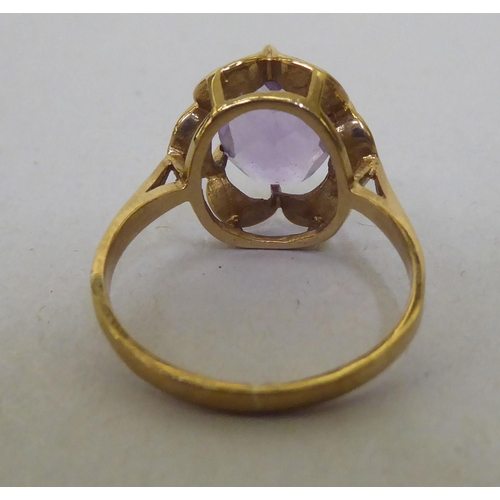 343 - A 9ct gold amethyst solitaire ring