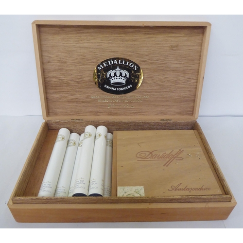 55 - Cigars: to include examples by Medallion Petit Corona
