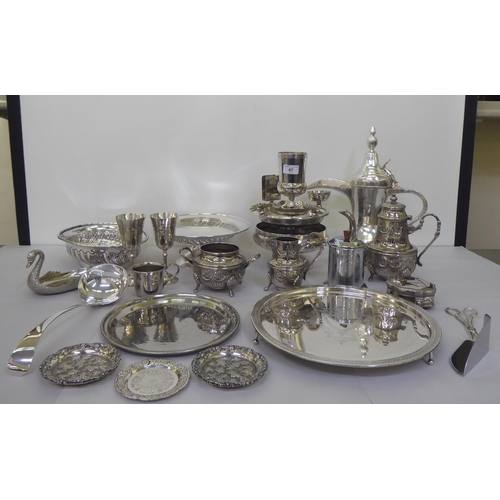 67 - Silver plate: to include a three tier smoker's companion  11.5