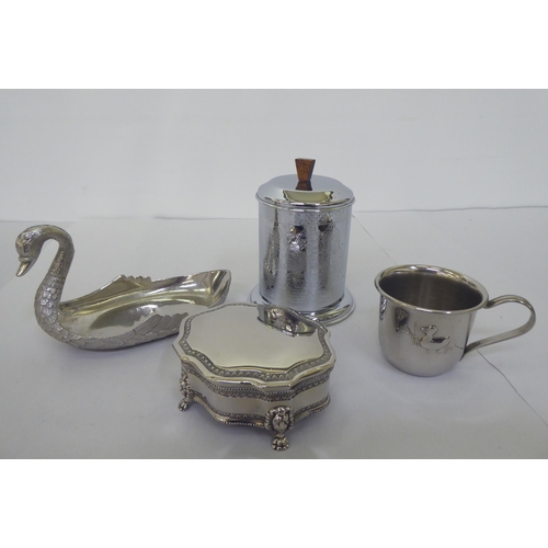 67 - Silver plate: to include a three tier smoker's companion  11.5