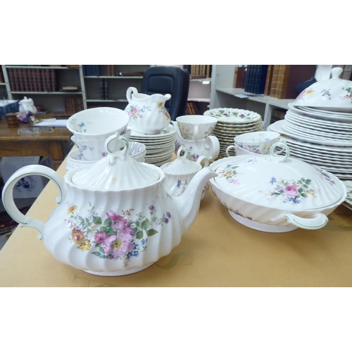 76 - Ceramics: to include a Royal Doulton china Arcadia pattern tea set