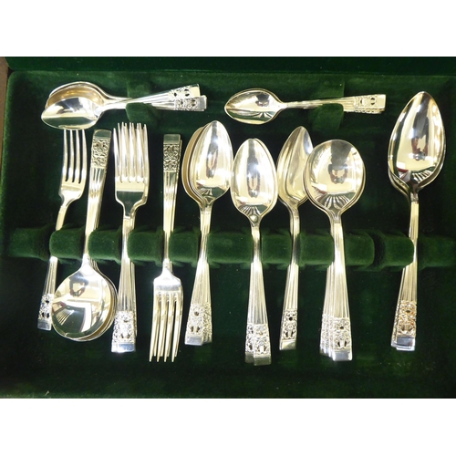 253 - Two canteens of Oneida stainless steel cutlery